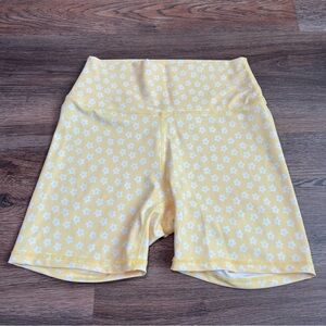 Wilo The Label Yellow Floral Biker Shorts Size Large High Waisted